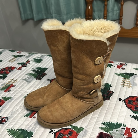 UGG Bailey button tall boots women’s size 10 - Picture 2 of 3